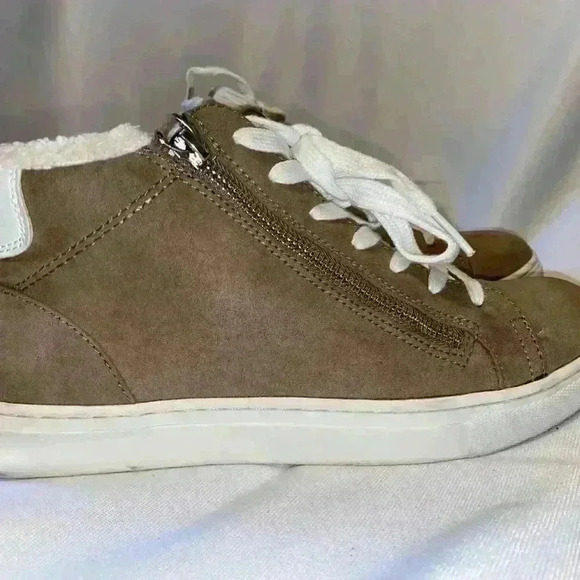 Universal Thread | Tilly Faux Sherpa Lined High Top Sneakers - Taupe Size 10 - Picture 6 of 7